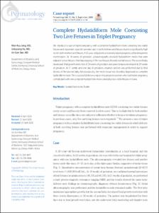 Complete Hydatidiform Mole Coexisting Two Live Fetuses in Triplet Pregnancy