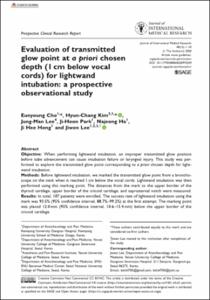 Evaluation of transmitted glow point at a priori chosen depth (1 cm below vocal cords) for lightwand intubation: a prospective observational study